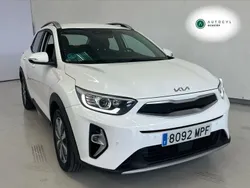 Blanco Usado 2024 Kia Stonic SUV | 19.900 € (Precio justo)