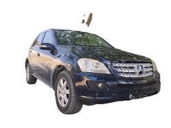 Azul Usado 2007 Mercedes ML320 SUV | 8999 € (Precio justo)