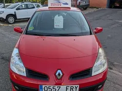Rojo Usado 2007 Renault Clio II Authentique Utilitario | 4200 € (Precio justo)