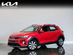 Rojo Usado 2025 Kia Stonic SUV | 20.490 € (Precio justo)