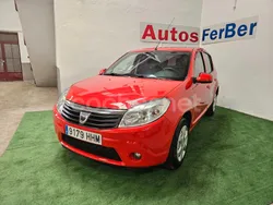 Granate Usado 2011 Dacia Sandero Lauréate Utilitario | 4900 € (Precio justo)