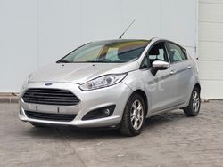Gris / plata Usado 2015 Ford Fiesta Titanium Utilitario | 7500 € (Precio justo)