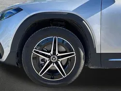 Gris Usado 2024 Mercedes EQB250+ SUV | 45.900 € (Precio justo)