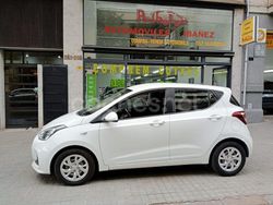 Blanco Usado 2017 Hyundai i10 Utilitario | 9990 € (Un poco caro)
