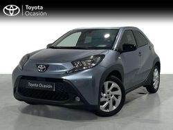 Gris Usado 2024 Toyota Aygo Play Utilitario | 17.990 € (Caro)