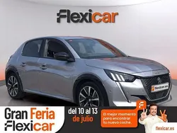 Gris / plata Usado 2020 Peugeot 208 GT Utilitario | 15.990 € (Caro)