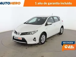 Blanco Usado 2014 Toyota Auris Hybrid Active Berlina | 11.599 €