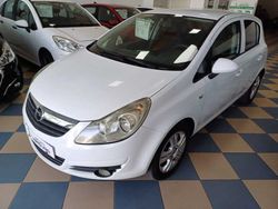 Blanco Usado 2009 Opel Corsa Essentia Utilitario | 4500 € (Un poco caro)
