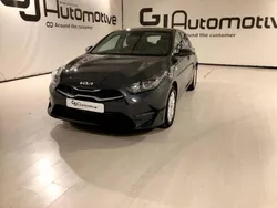 Negro Nuevo 2025 Kia Ceed | 24.900 € (Precio justo)