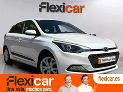 Amarillo Usado 2016 Hyundai i20 Utilitario | 8490 € (Precio justo)