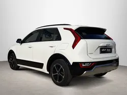 Blanco Nuevo 2025 Kia Niro SUV | 29.490 € (Precio justo)