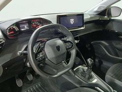 Amarillo Usado 2024 Peugeot 208 Allure Utilitario | 13.490 € (Buen precio)