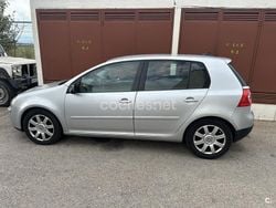 Gris / plata Usado 2006 VW Golf V Highline Berlina | 3900 € (Precio justo)