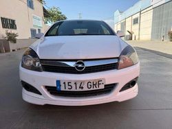 Plateado Usado 2016 Opel Astra Excellence Utilitario | 4600 €