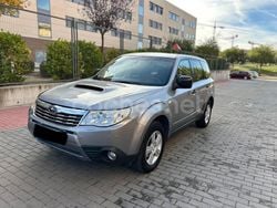Gris / plata Usado 2010 Subaru Forester Sport SUV | 4499 € (Buen precio)