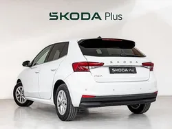 Blanco Usado 2024 Skoda Fabia Selection | 15.800 € (Precio justo)