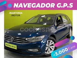 Azul Usado 2021 VW Passat Business Familiar | 23.800 € (Un poco caro)
