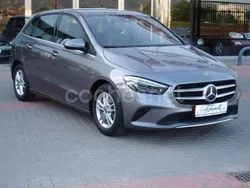 Gris / plata Usado 2020 Mercedes B180 Monovolumen | 23.499 € (Caro)