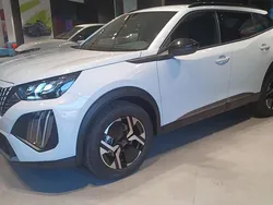 Blanco Nuevo 2025 Peugeot 2008 Allure SUV | 26.990 € (Un poco caro)