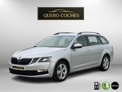 Gris / plata Usado 2020 Skoda Octavia Ambition Familiar | 11.490 € (Super precio)