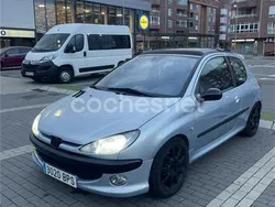 Gris / plata Usado 2001 Peugeot 206 GTi Berlina | 4000 € (Un poco caro)