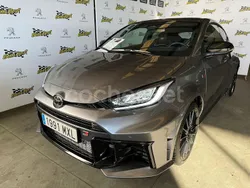 Gris / plata Usado 2024 Toyota Yaris Berlina | 58.900 €