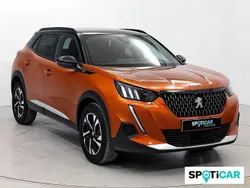 Naranja Usado 2023 Peugeot 2008 GT SUV | 20.500 € (Un poco caro)