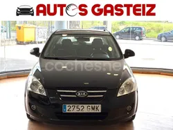 Negro Usado 2009 Kia Ceed Active Berlina | 3990 €