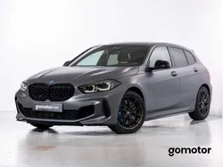 Gris Usado 2024 BMW M135 Shadowline Utilitario | 44.975 € (Precio justo)