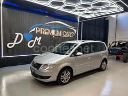 Gris / plata Usado 2010 VW Touran Advance Monovolumen | 7999 € (Super precio)