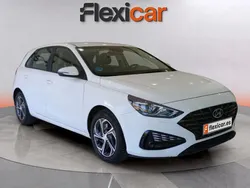 Blanco Usado 2021 Hyundai i30 Berlina | 14.890 € (Precio justo)