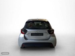 Plateado Usado 2024 Mazda 2 Exclusive-Line Berlina | 22.600 € (Un poco caro)