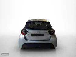 Plateado Usado 2024 Mazda 2 Exclusive-Line Berlina | 22.600 € (Un poco caro)