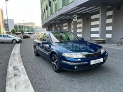Azul Usado 2002 Renault Laguna GrandTour Privilege Familiar | 2790 €