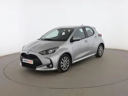 Plata Usado 2024 Toyota Yaris Hybrid Active Utilitario | 22.899 € (Un poco caro)