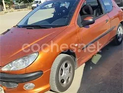 Naranja Usado 2000 Peugeot 206 Berlina | 800 € (Buen precio)