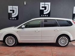 Blanco Usado 2007 Ford Focus Trend Familiar | 4790 € (Precio justo)