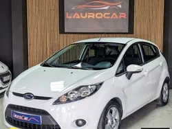 Blanco Usado 2011 Ford Fiesta Titanium Utilitario | 7499 € (Un poco caro)
