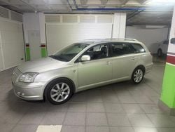 Gris Usado 2005 Toyota Avensis Sol Berlina | 3900 € (Precio justo)