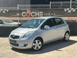 Gris / plata Usado 2009 Toyota Yaris Active Berlina | 6599 € (Precio justo)