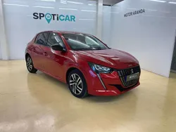 Rojo Usado 2023 Peugeot 208 Allure Utilitario | 13.600 € (Precio justo)