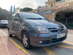 Azul Usado 2006 Nissan Almera Tino Tekna Monovolumen | 3500 €