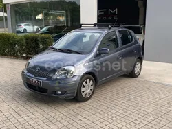 Gris / plata Usado 2005 Toyota Yaris Sol Berlina | 2900 € (Precio justo)