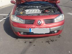 Granate Usado 2005 Renault Mégane II Authentique Berlina | 1900 € (Buen precio)