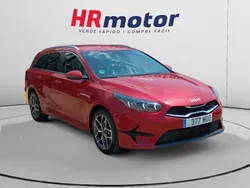Rojo Usado 2023 Kia Ceed Familiar | 24.490 € (Precio justo)