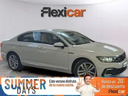 Blanco Usado 2021 VW Passat GTE Berlina | 23.490 € (Un poco caro)