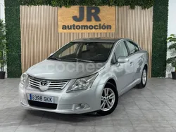 Gris / plata Usado 2009 Toyota Avensis Sol Berlina | 8500 € (Un poco caro)