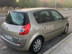 Beige Usado 2007 Renault Scénic II Privilege Monovolumen | 1999 € (Precio justo)