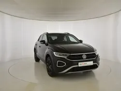 Negro Nuevo 2024 VW T-Roc SUV | 34.990 €