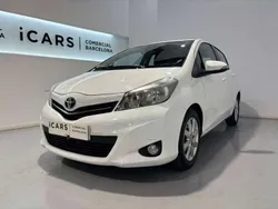 Blanco Usado 2013 Toyota Yaris City Utilitario | 7990 € (Buen precio)